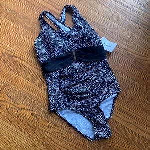 Black and white crisscross one piece swimsuit M